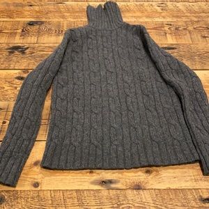 Banana Republic Wool turtleneck sweater (M)
